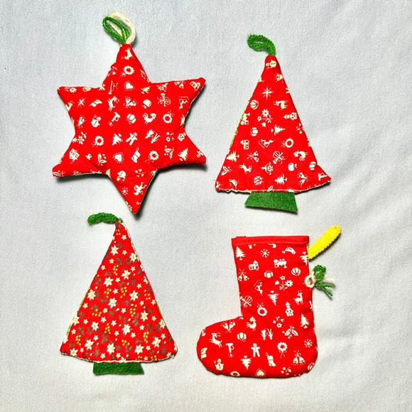Set of 4 vintage handmade patchwork fabric Christmas tree ornaments - Picture 2 of 4